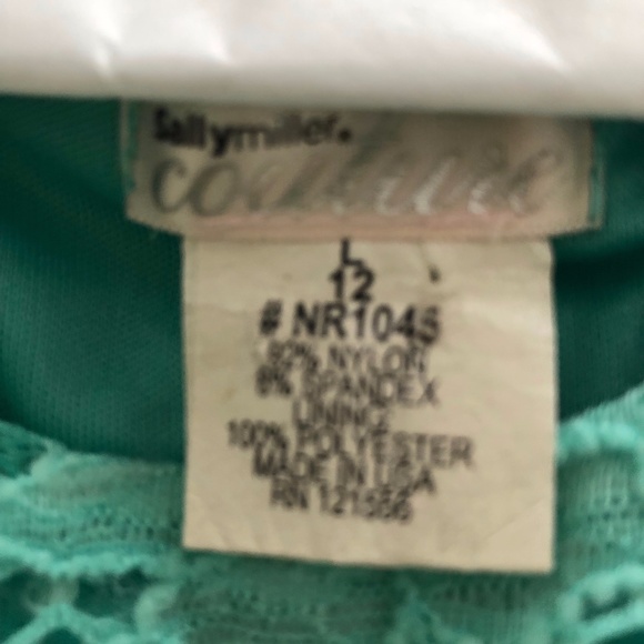 Sally Miller Couture girls adorable green dress. Size L (12) - Picture 3 of 4